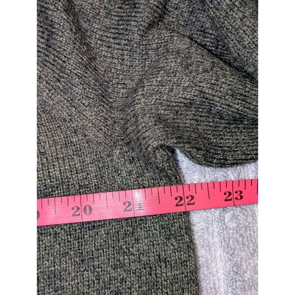 J. Crew Men's Lambswool Blend Crewneck Raglan Sweater Olive Green Size L NWOT - Picture 8 of 9